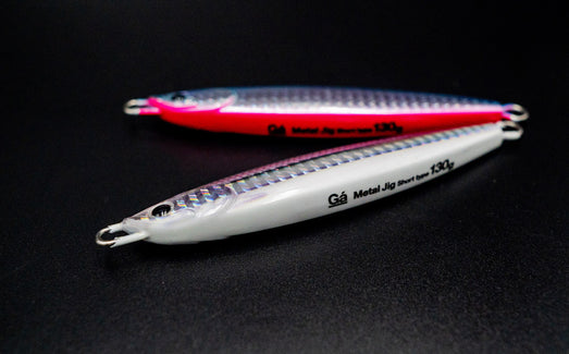 Flat design on the ventral side that makes small baits sparkle
