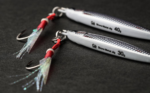 Flat design on the ventral side that makes the bait shine brightly